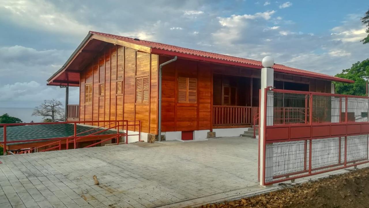Domus Guesthouse Santana المظهر الخارجي الصورة