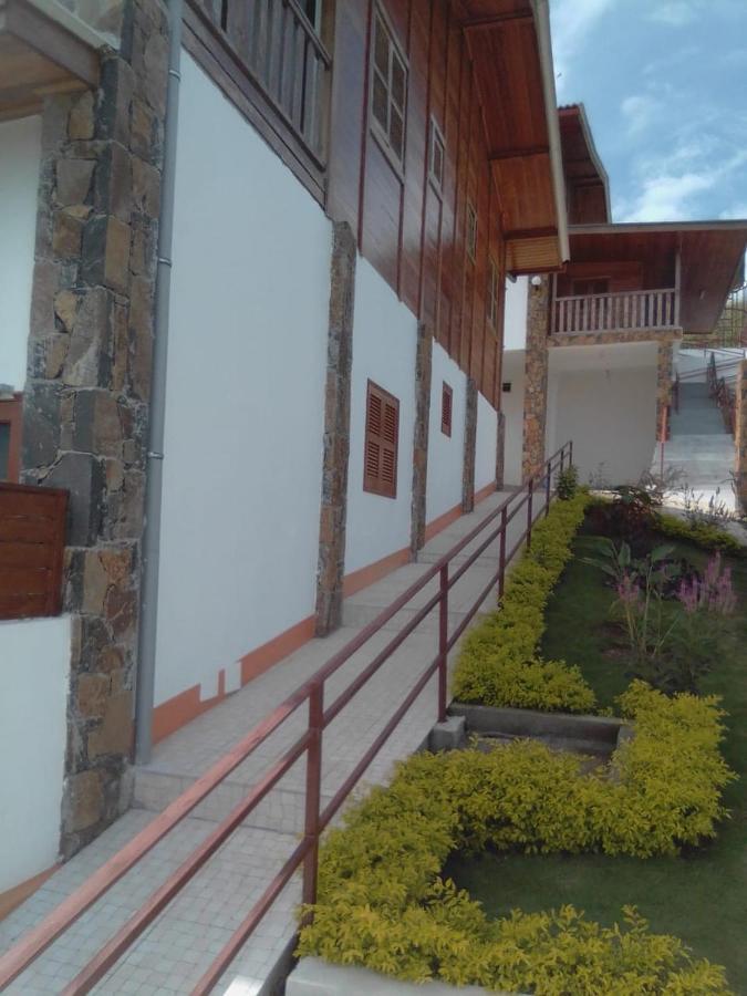 Domus Guesthouse Santana المظهر الخارجي الصورة